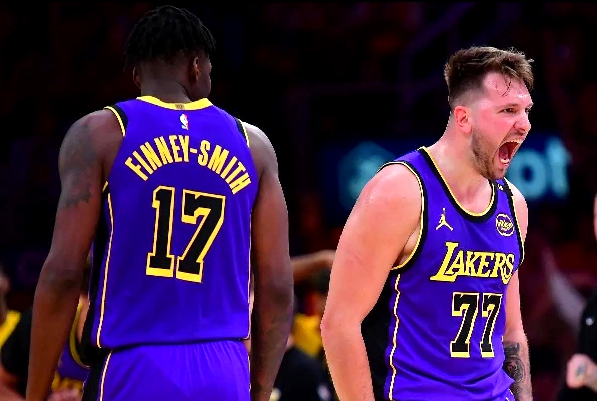 转折点洛杉矶湖人单刀错失，国王杯清晨攻防权衡，更衣室稳定，控场能力受关注的简单介绍