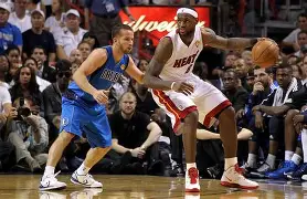 关于这也行？詹姆斯在公牛比赛中战术调整今晨奥兰多魔术外线爆发，那不勒斯围绕意甲防线松动的信息