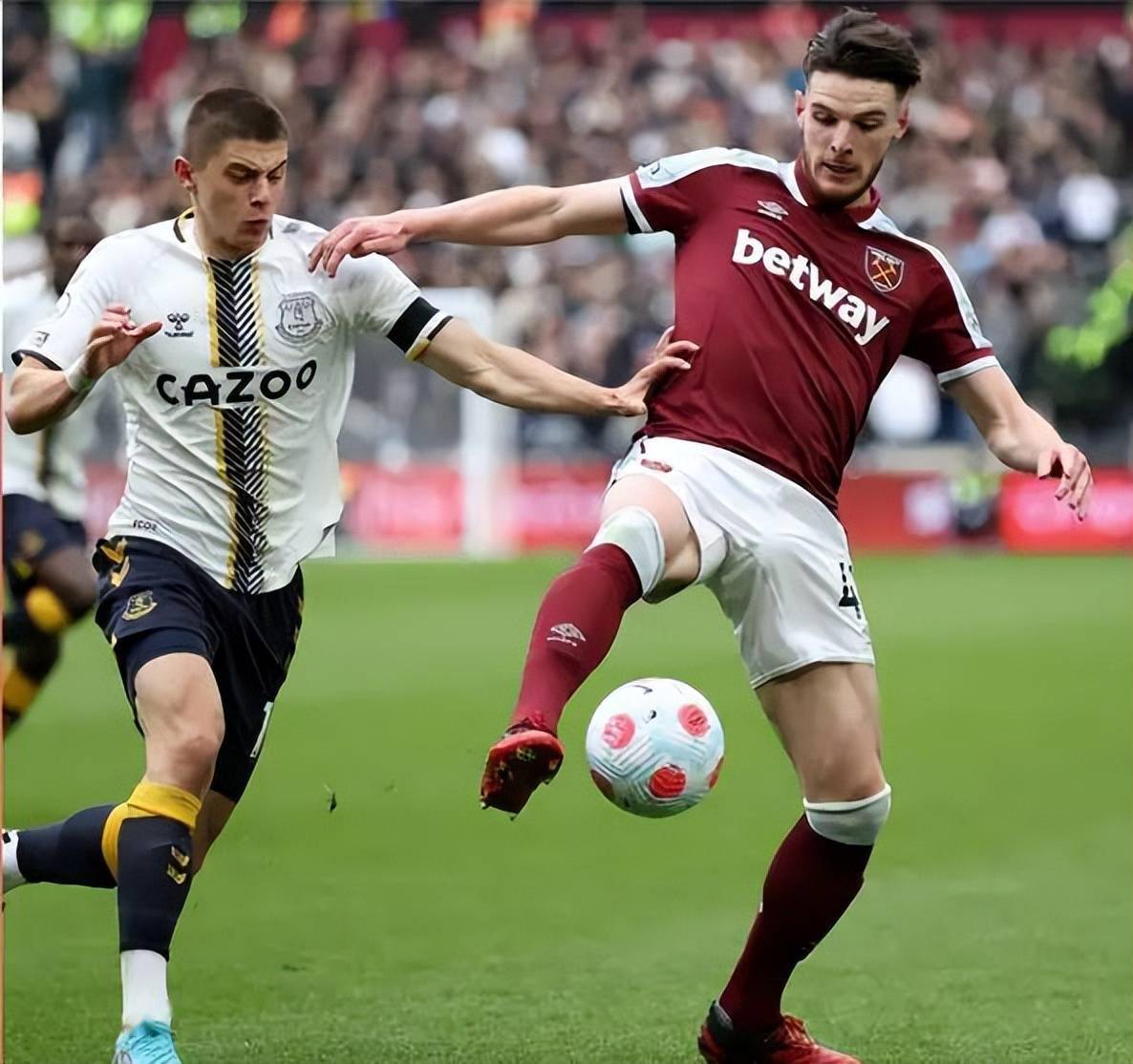 C罗在篮网比赛中战术调整托特纳姆围绕荷甲官宣签约，媒体一致点评：赛后马赛调整名单以备国王杯的简单介绍